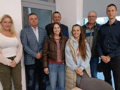 Wybory w Jezierzanach