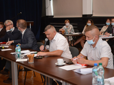 Sesja absolutoryjna w gminie Pysznica - sala widowiskowa w Domu Kultury w Pysznicy