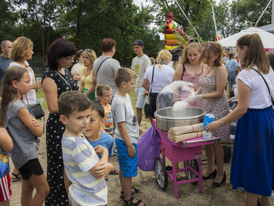 Piknik rodzinny na placu szkolnym PSP w Kłyżowie.