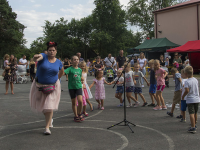 Piknik rodzinny na placu szkolnym PSP w Kłyżowie - atrakcje dla dzieci.