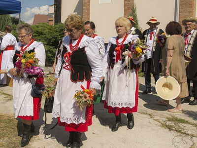 Dożynki na placu przy kościele parafialnym w Jastkowicach - Msza Święta