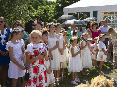 Dożynki na placu przy kościele parafialnym w Jastkowicach - Msza Święta