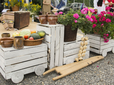 Dożynki na placu przy kościele parafialnym w Jastkowicach