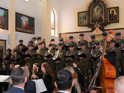 Uroczyste obchody 82 rocznicy śmierci kaprala Franciszka Dziuby w Jastkowicach - koncert pieśni patriotycznych