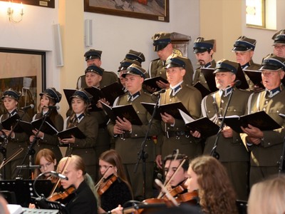 Uroczyste obchody 82 rocznicy śmierci kaprala Franciszka Dziuby w Jastkowicach - koncert pieśni patriotycznych