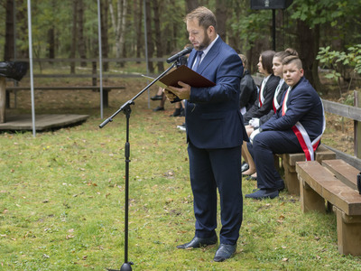 Uroczystości w Kochanach - Prowadzący Radny Krzysztof Haliniak