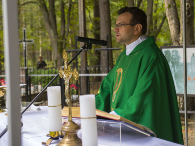 Uroczystości w Kochanach - Msza Święta w intencji pomordowanych