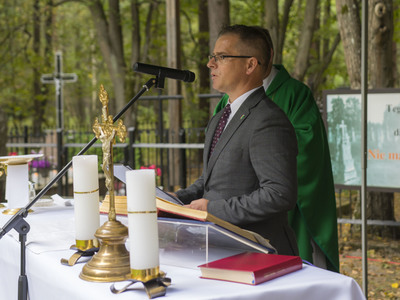 Uroczystości w Kochanach - Msza Święta w intencji pomordowanych