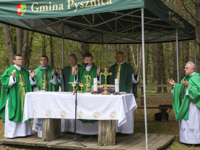 Uroczystości w Kochanach - Msza Święta w intencji pomordowanych