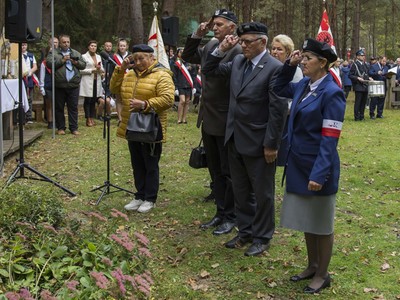 Uroczystości w Kochanach - złożenie wieńców