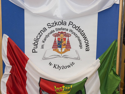 Uroczystość odsłonięcia tablicy pamiątkowej w PSP w Kłyżowie