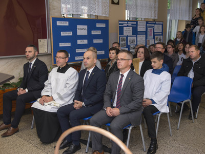 Uroczystość odsłonięcia tablicy pamiątkowej w PSP w Kłyżowie
