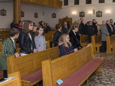 Uroczystości 103 Rocznicy Odzyskania Niepodległości w Krzakach - Msza Święta w kościele pw. Świętych Piotra i Pawła.