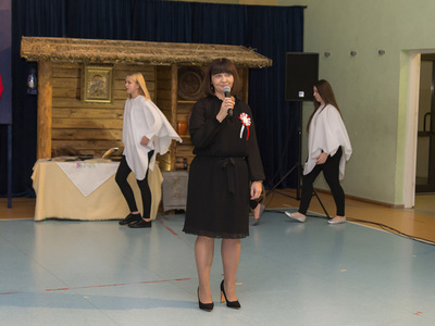Uroczystości 103 Rocznicy Odzyskania Niepodległości w Krzakach - Wieczornica w PSP im. Orła Białego „Była, jest i będzie…droga do wolności”.