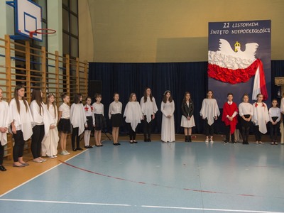 Uroczystości 103 Rocznicy Odzyskania Niepodległości w Krzakach - Wieczornica w PSP im. Orła Białego „Była, jest i będzie…droga do wolności”.