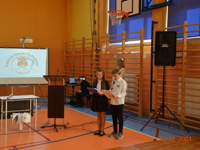 Uroczystości 11 listopada w PSP im. Kard. Stefana Wyszyńskiego w Kłyżowie