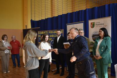Wręczenie nagród podczas eliminacji Ogólnopolskiego Turnieju Bezpieczeństwa w Ruchu Drogowym