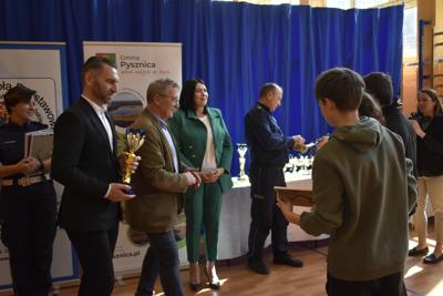 Wręczenie nagród podczas eliminacji Ogólnopolskiego Turnieju Bezpieczeństwa w Ruchu Drogowym