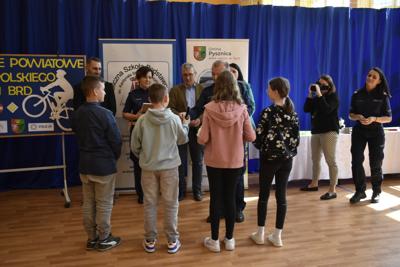 Wręczenie nagród podczas eliminacji Ogólnopolskiego Turnieju Bezpieczeństwa w Ruchu Drogowym