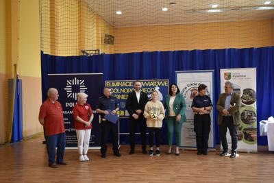 Wręczenie nagród podczas eliminacji Ogólnopolskiego Turnieju Bezpieczeństwa w Ruchu Drogowym