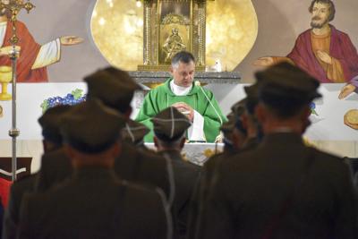 Uroczyste obchody uczczenia 85. rocznicy śmierci kaprala Franciszka Dziuby w Jastkowicach