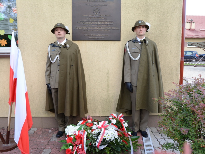 Tablica upamiętniająca kaprala Franciszka Dziubę