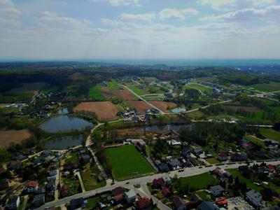 Zdjęcie przedstawia panoramę Syryni.