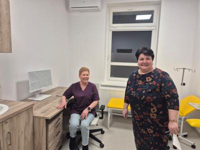 Panie pielęgniarki: Beata Połom i Danuta Andrzejewska