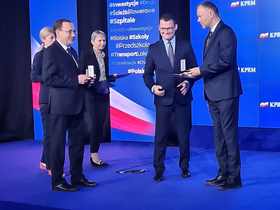 Wręczenie odznaczenia Burmistrzowi