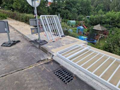 Montaż balustrady ochronnej