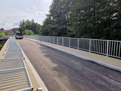 Montaż balustrady ochronnej