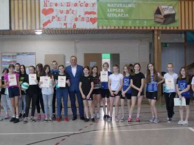 NIEPODLEGŁOŚCIOWY TURNIEJ PIŁKI NOŻNEJ DZIEWCZĄT 2022