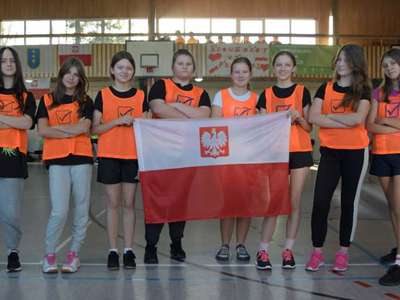 NIEPODLEGŁOŚCIOWY TURNIEJ PIŁKI NOŻNEJ DZIEWCZĄT 2022