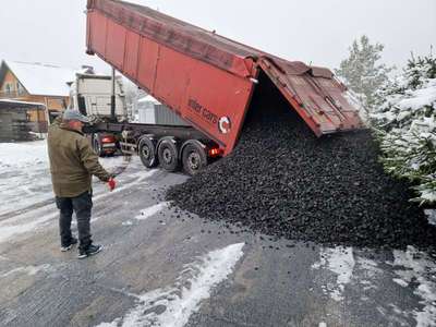 Pierwsze transporty węgla w Czarnej Wodzie