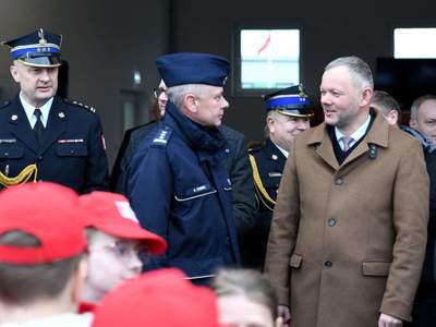Uroczystość przekazania nowej części remizy OSP i wozu bojowego