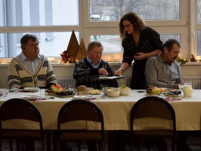 spotkanie opłatkowe dla samotnych  mieszkańców