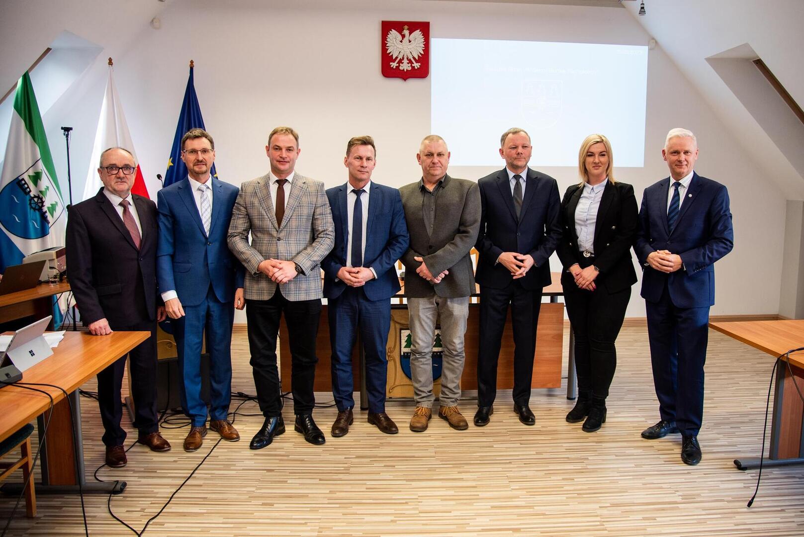 Na posiedzeniu pojawili się przedstawiciele poszczególnych samorządów: Gmina Czersk, Gmina Czarna Woda, Gmina Osieczna oraz Gmina Śliwice.