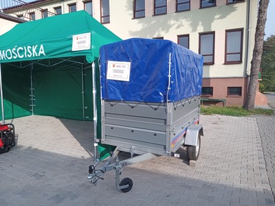 Namiot oraz przyczepa samochodowa