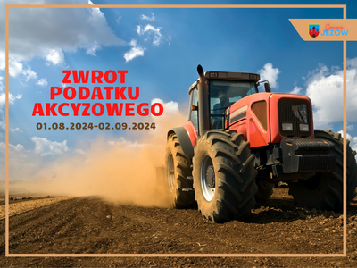 Ciągnik wykonujący prace polowe