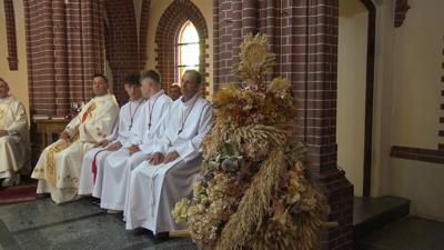 7. wieniec dożynkowy