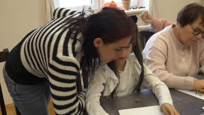 Śpiew i kreatywne warsztaty w biedrzychowickiej świetlicy