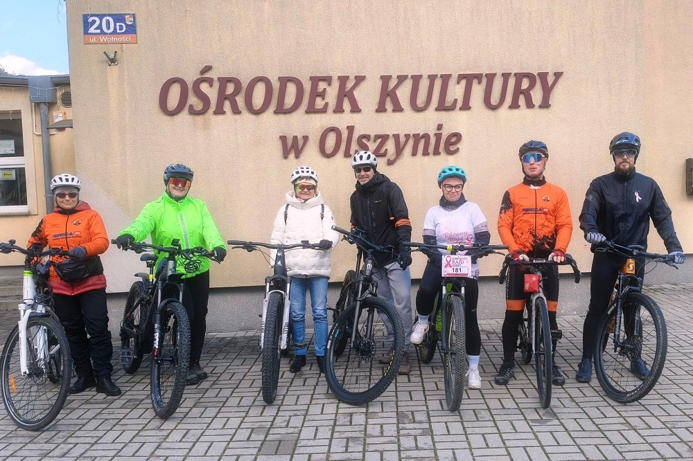 Olszyna pobiegła na różowo dla zdrowia kobiet!