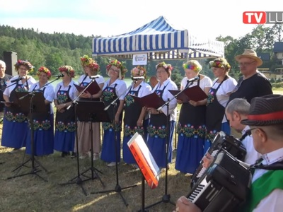 Wianki Świętojańskie i koncert lokalnych zespołów folklorystycznych w Karłowicach