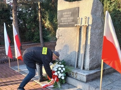 pod pomnikiem 11 listopada 2022
