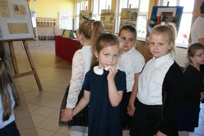 Nadanie nowego sztandaru dla szkoły w Gródku