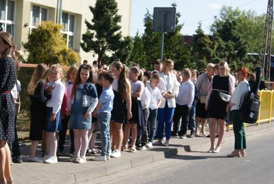 Nadanie nowego sztandaru dla szkoły w Gródku