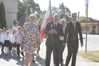 Nadanie nowego sztandaru dla szkoły w Gródku