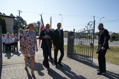 Nadanie nowego sztandaru dla szkoły w Gródku