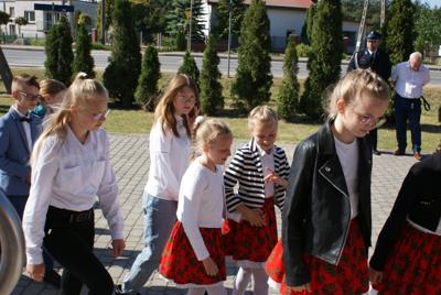 Nadanie nowego sztandaru dla szkoły w Gródku