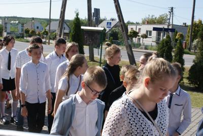 Nadanie nowego sztandaru dla szkoły w Gródku